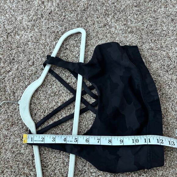 Lululemon Energy Bra Black Camo Sz 2 Workout Athletic Racerback - Picture 3 of 4